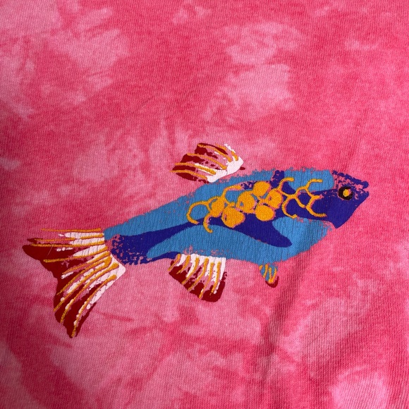 Vintage 90s pink tie dye all over print fish ocean theme crewneck tee shirt - Picture 7 of 10